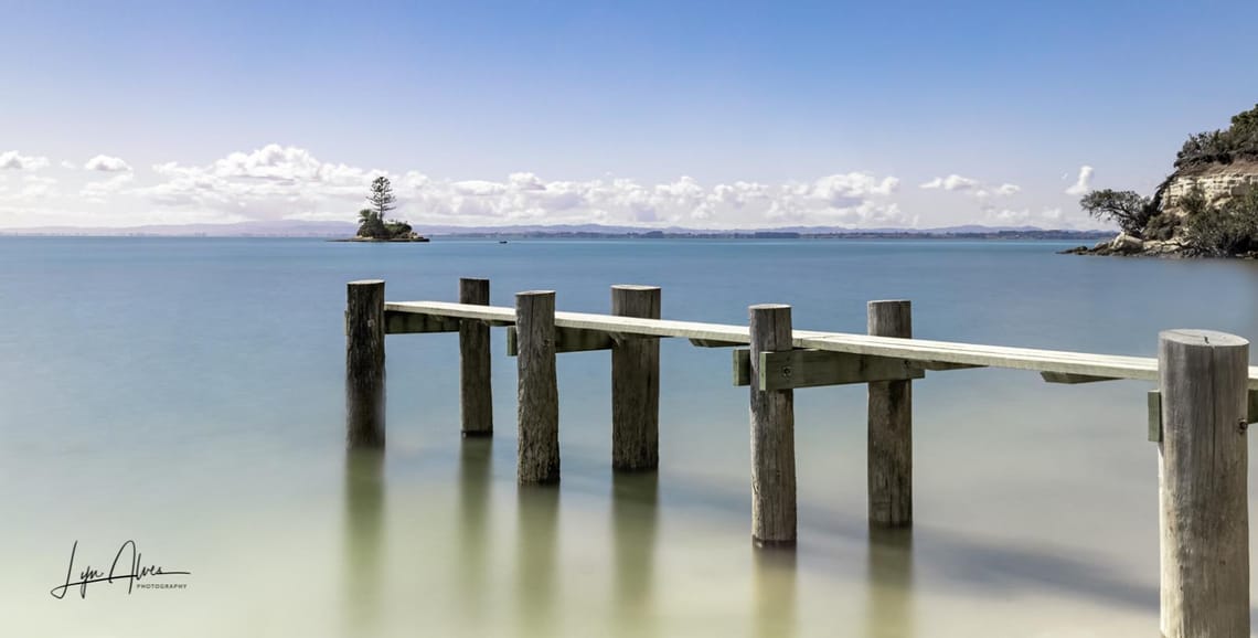 Kauritutahi Beach jetty with Kauritutahi Island