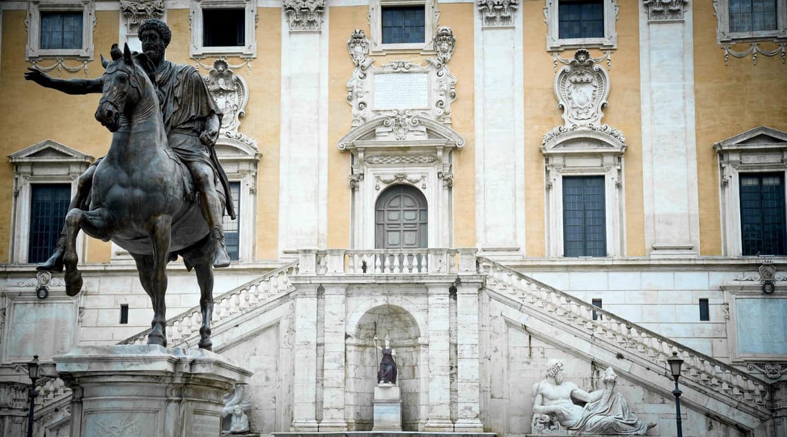 Marco Aurelio Statue