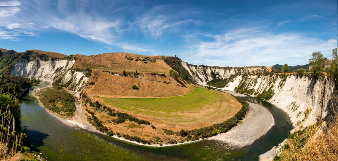 Rangaitikei River canyon Panorama