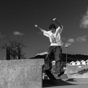 Skater white