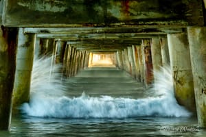 Freezing the waves under Tolaga Bay wharf